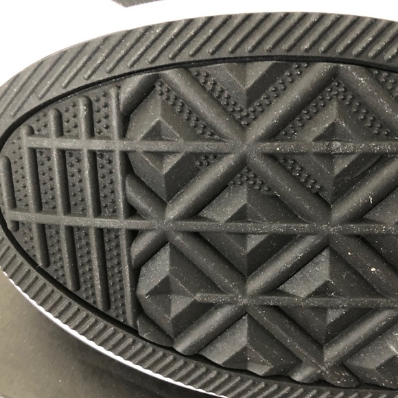 Converse Classic 2” Platform Black and White High-Tops Women’s 9.5 lg NWOT - Picture 7 of 15